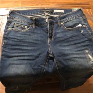 NWT Aeropostale Skinny Jeans (w/ holes)